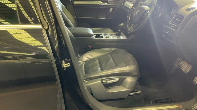 View our VOLKSWAGEN TOUAREG