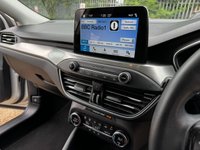 USED 2018 68 FORD FOCUS 1.0T EcoBoost Titanium Hatchback 5dr Petrol Manual Euro 6 (s/s) (125 ps) New Wetbelt included with sale * 2 Owners * 6 Services
