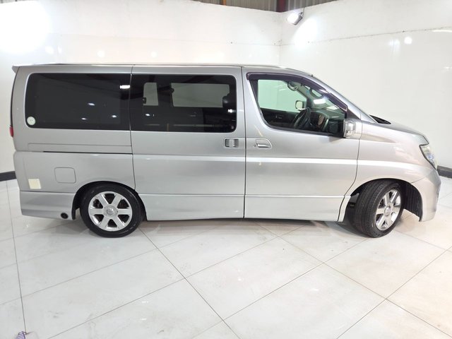 View our NISSAN ELGRAND CAMPER VAN