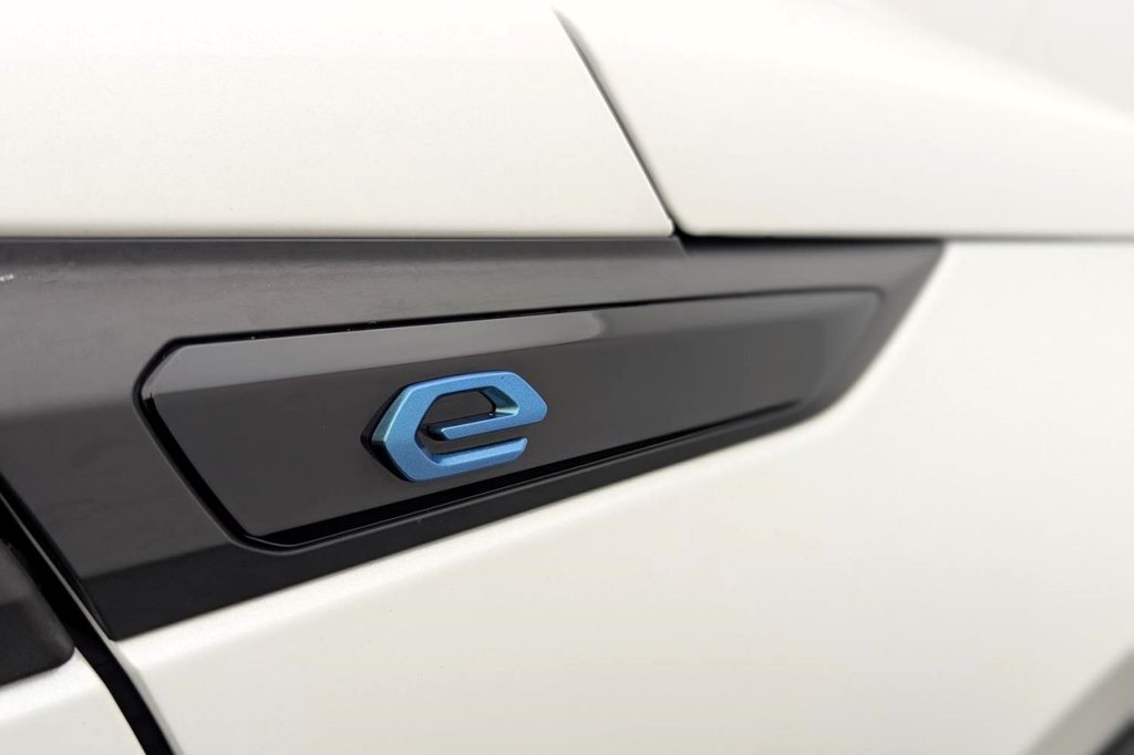 USED 2023 23 PEUGEOT E-2008 50kWh Allure Premium + SUV 5dr Electric Auto (7kW Charger) (136 ps) Car Play, Camera, Sat Nav