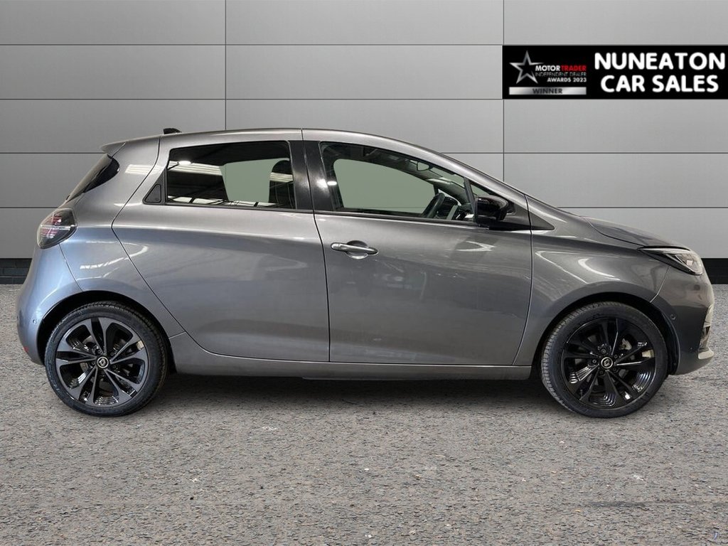 USED 2022 72 RENAULT ZOE R135 EV50 52kWh Iconic Hatchback 5dr Electric Auto (Boost Charge) (134 bhp) 