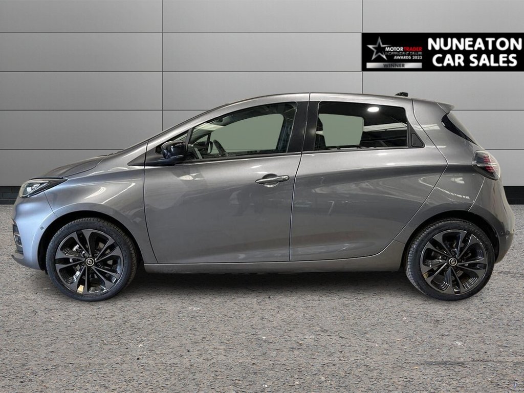 USED 2022 72 RENAULT ZOE R135 EV50 52kWh Iconic Hatchback 5dr Electric Auto (Boost Charge) (134 bhp) 