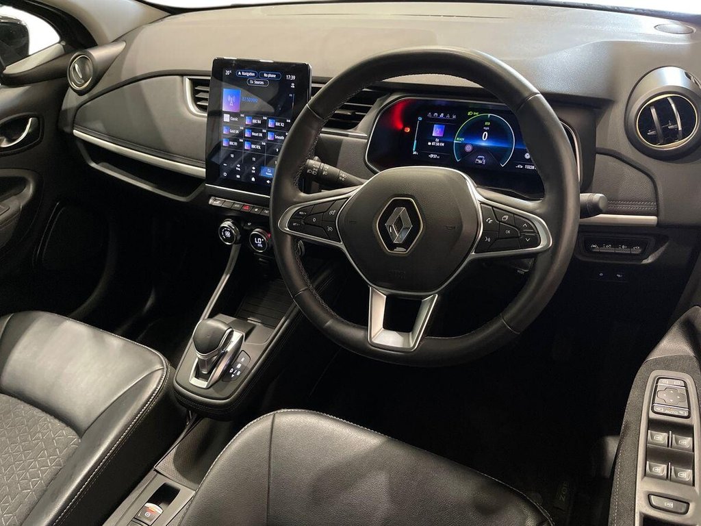 USED 2022 72 RENAULT ZOE R135 EV50 52kWh Iconic Hatchback 5dr Electric Auto (Boost Charge) (134 bhp) 