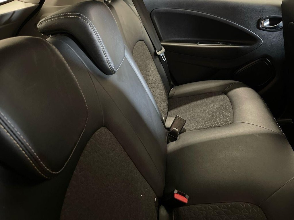 USED 2022 72 RENAULT ZOE R135 EV50 52kWh Iconic Hatchback 5dr Electric Auto (Boost Charge) (134 bhp) 