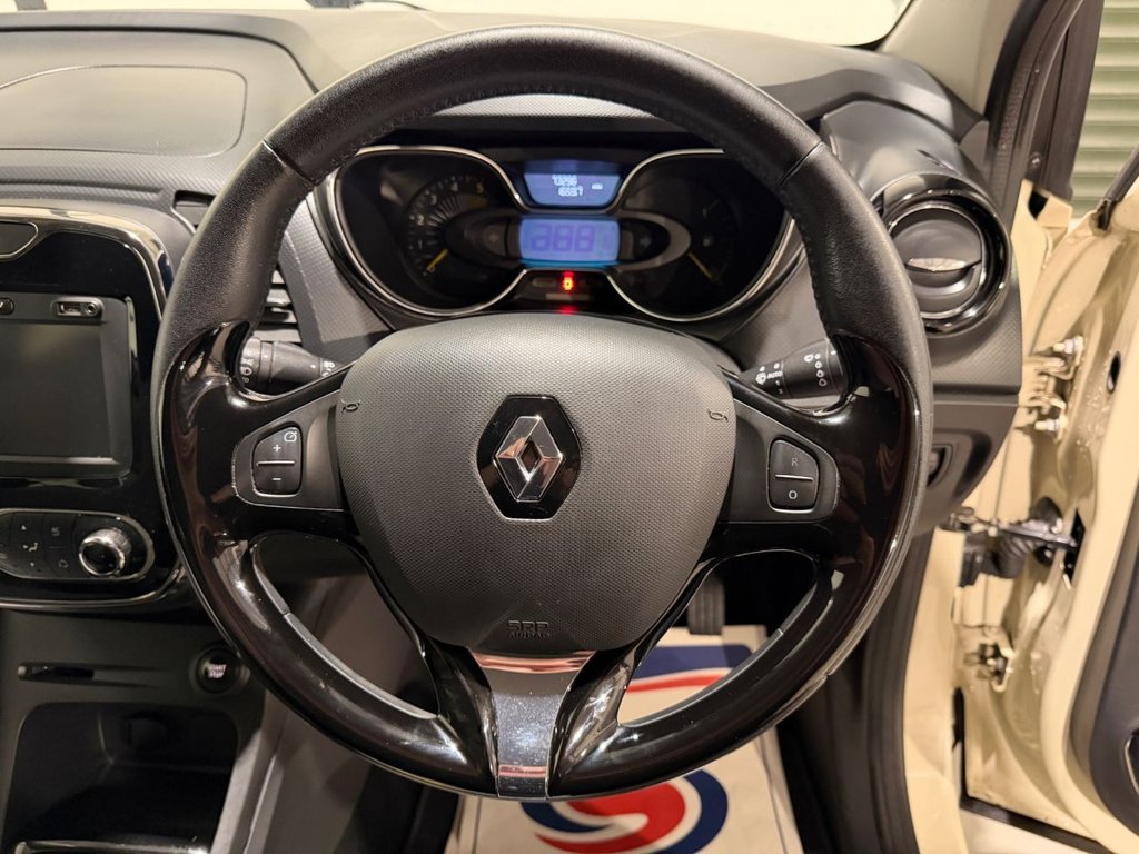 USED 2014 14 RENAULT CAPTUR 1.5 dCi ENERGY Dynamique S MediaNav SUV 5dr Diesel Manual Euro 5 (s/s) (90 ps) 