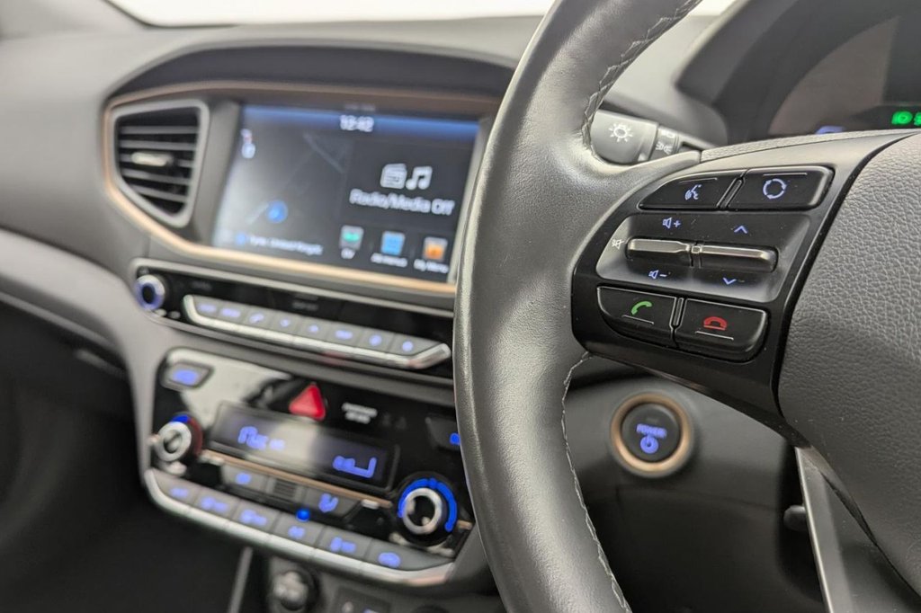 USED 2019 19 HYUNDAI IONIQ 28kWh Premium SE Hatchback 5dr Electric Auto (120 ps) Car Play, Sat Nav, Camera