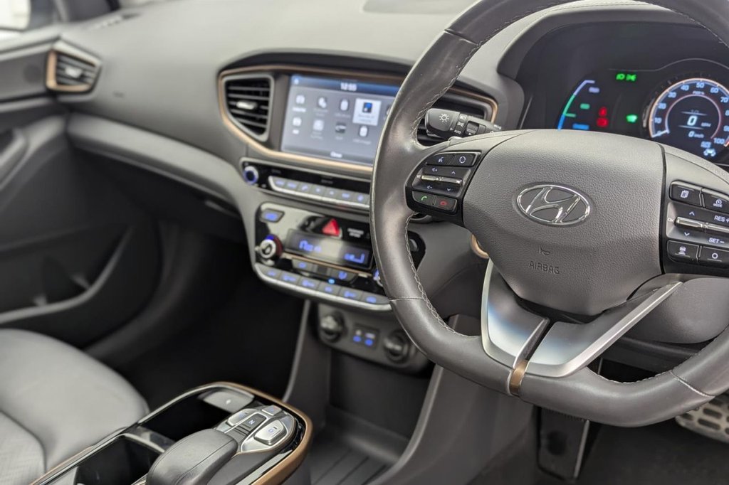 USED 2019 19 HYUNDAI IONIQ 28kWh Premium SE Hatchback 5dr Electric Auto (120 ps) Car Play, Sat Nav, Camera