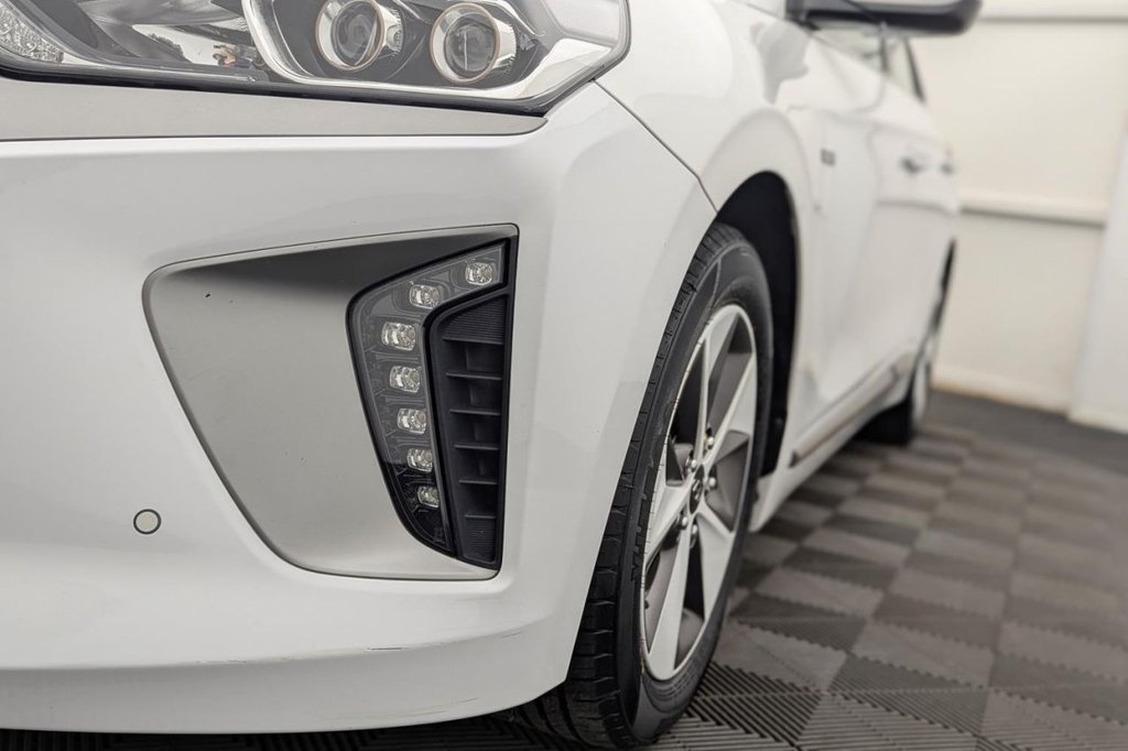 USED 2019 19 HYUNDAI IONIQ 28kWh Premium SE Hatchback 5dr Electric Auto (120 ps) Car Play, Sat Nav, Camera