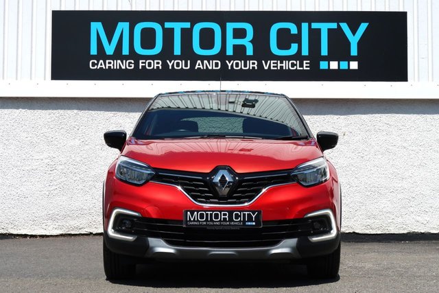 View our RENAULT CAPTUR