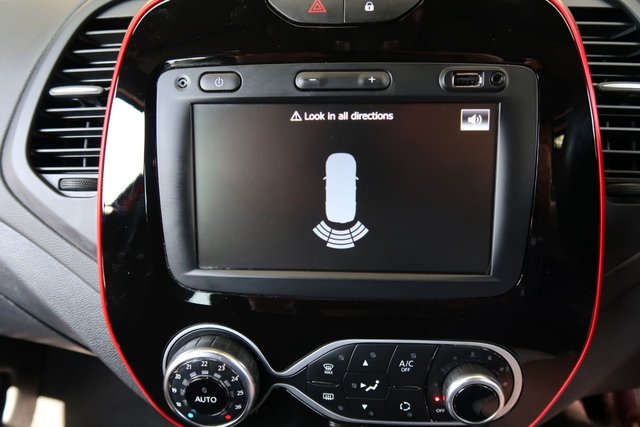 View our RENAULT CAPTUR