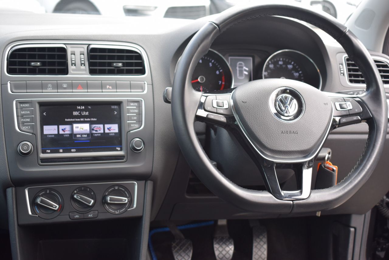 2017 VOLKSWAGEN POLO 1.0 BlueMotion Tech Match Edition Hatchback 5dr Petrol Manual Euro 6 (s/s) - vehicle photo 18 for sale on PureCar