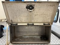 USED 2015 15 LAND ROVER DEFENDER 110 2.2 TDCI 120 BHP 4WD CHERRY PICKER MANUAL (EURO 5) 