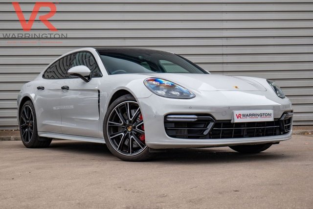 2019 PORSCHE PANAMERA