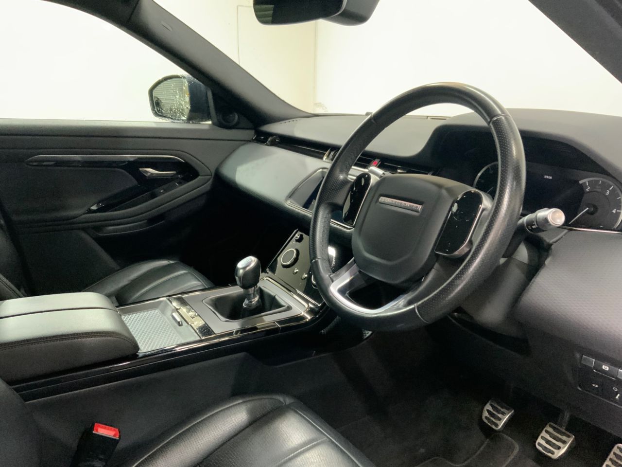 2020 LAND ROVER RANGE ROVER EVOQUE 2.0 D150 R-Dynamic S SUV 5dr Diesel Manual FWD Euro 6 (s/s) (150 ps) - vehicle photo 24 for sale on PureCar