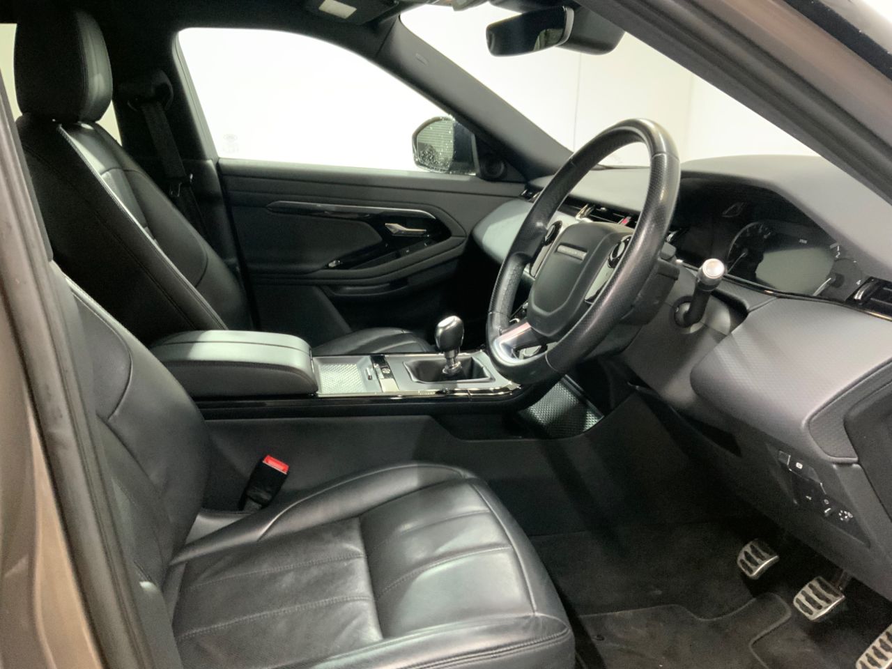 2020 LAND ROVER RANGE ROVER EVOQUE 2.0 D150 R-Dynamic S SUV 5dr Diesel Manual FWD Euro 6 (s/s) (150 ps) - vehicle photo 25 for sale on PureCar