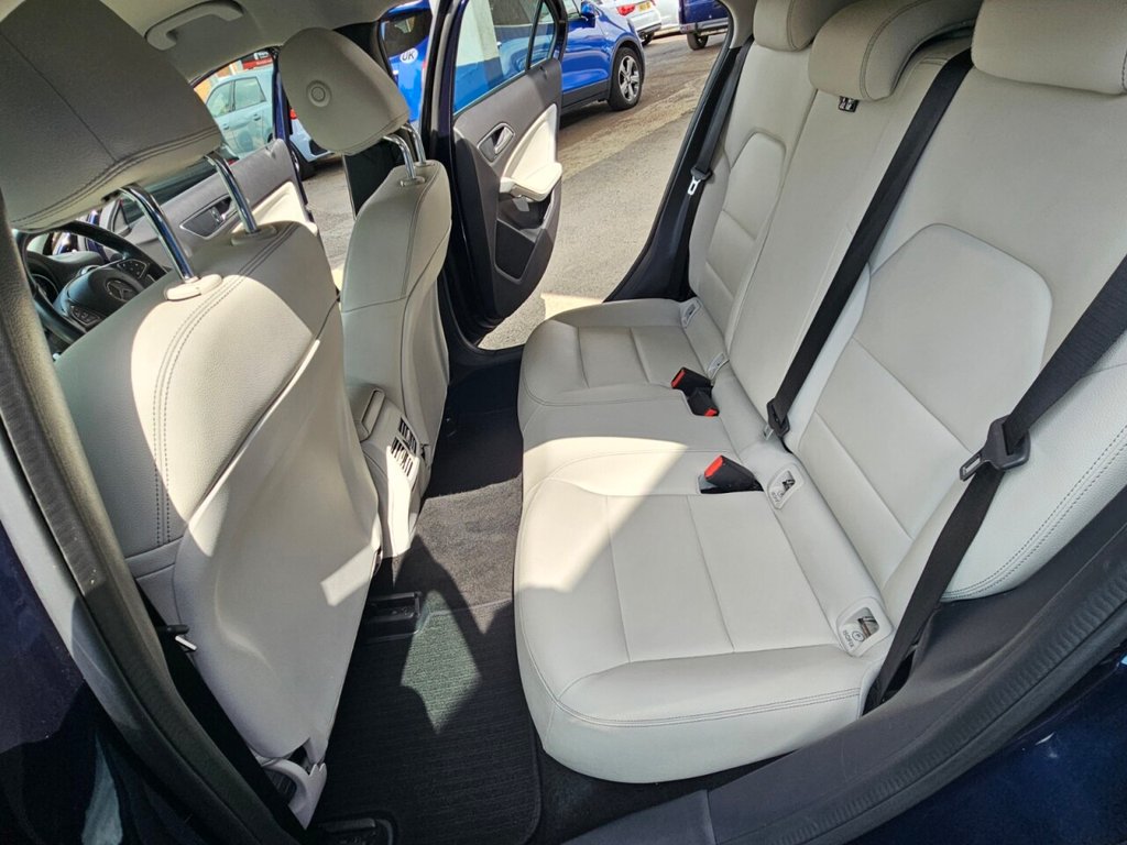 USED 2017 67 MERCEDES-BENZ A CLASS 1.5 A180d Sport (Executive) Hatchback 5dr Diesel Manual Euro 6 (s/s) (109 ps) 