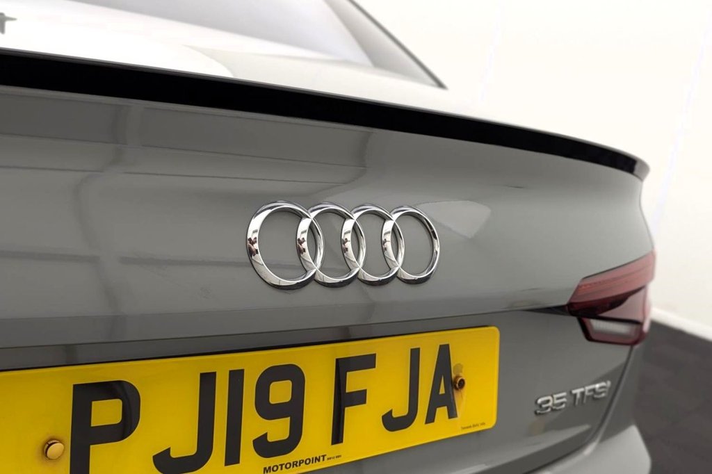 USED 2019 19 AUDI A4 2.0 TFSI 35 Black Edition Saloon 4dr Petrol Manual Euro 6 (s/s) (150 ps) Car Play, Sat Nav, Sensors