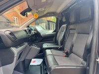 USED 2019 69 VAUXHALL VIVARO 2.0 Turbo D 3100 Elite Panel Van 5dr Diesel Auto L1 H1 Euro 6 (s/s) (180 ps) 
