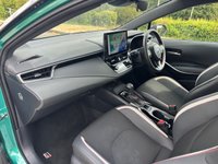 USED 2025 25 TOYOTA COROLLA 1.8 VVT-h GR SPORT Hatchback 5dr Petrol Hybrid CVT Euro 6 (s/s) (140 ps) SUPER GREEN | FULL HISTORY