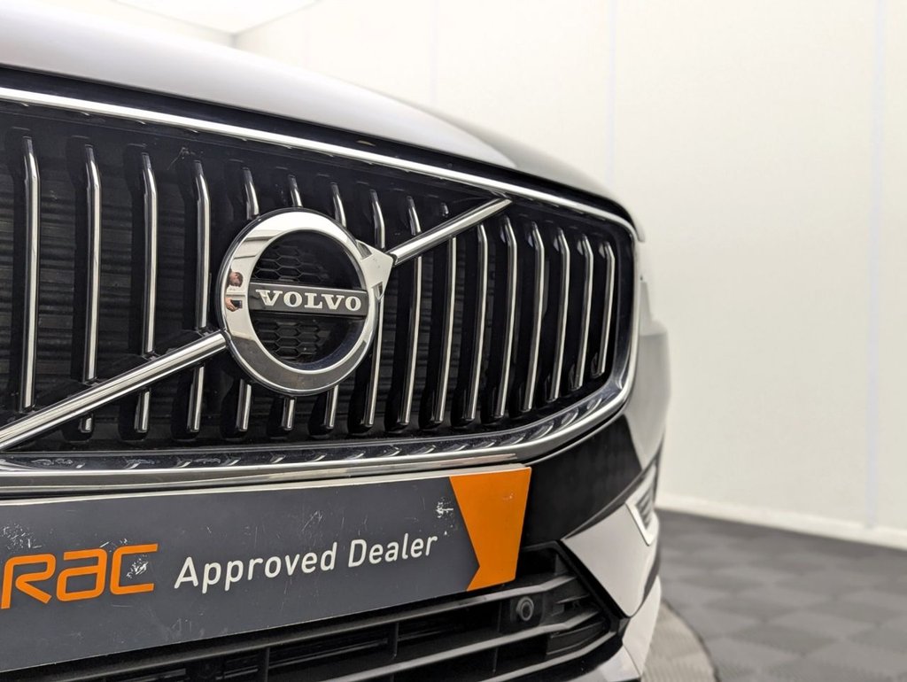 USED 2021 21 VOLVO XC60 2.0h T6 Recharge 11.6kWh Inscription Expression SUV 5dr Petrol Plug-in Hybrid Auto AWD Euro 6 (s/s) (340 ps) 4WD, Pan Roof, Sat Nav
