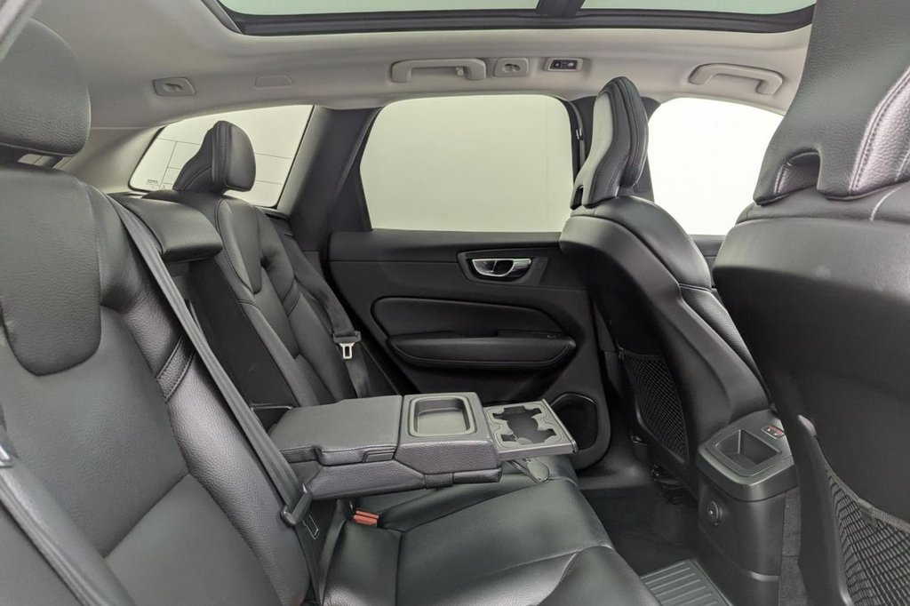 USED 2021 21 VOLVO XC60 2.0h T6 Recharge 11.6kWh Inscription Expression SUV 5dr Petrol Plug-in Hybrid Auto AWD Euro 6 (s/s) (340 ps) 4WD, Pan Roof, Sat Nav