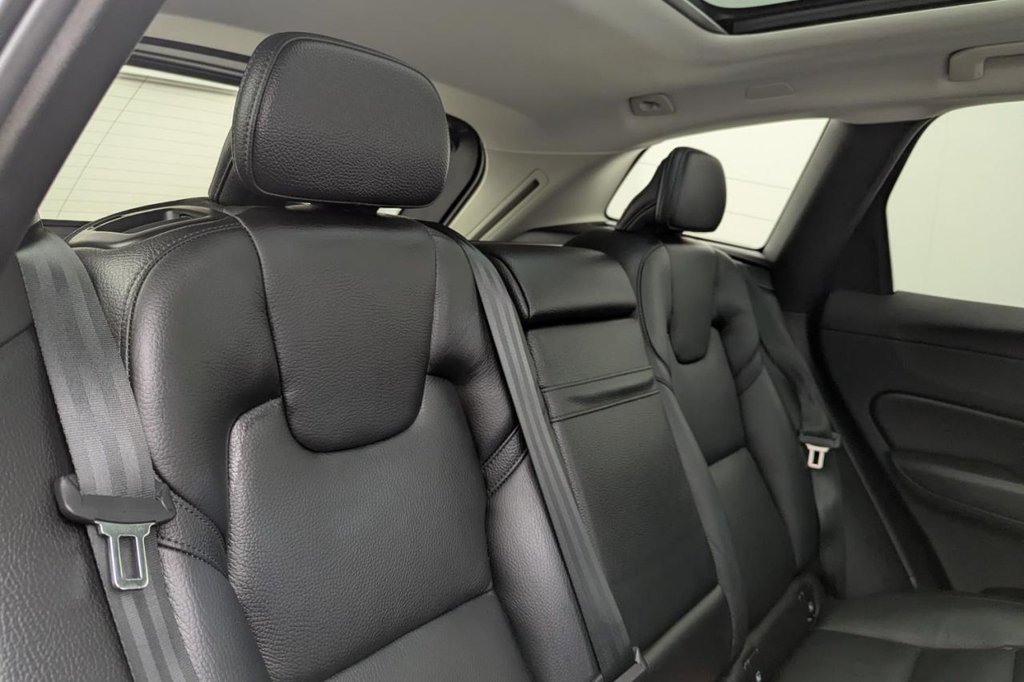 USED 2021 21 VOLVO XC60 2.0h T6 Recharge 11.6kWh Inscription Expression SUV 5dr Petrol Plug-in Hybrid Auto AWD Euro 6 (s/s) (340 ps) 4WD, Pan Roof, Sat Nav