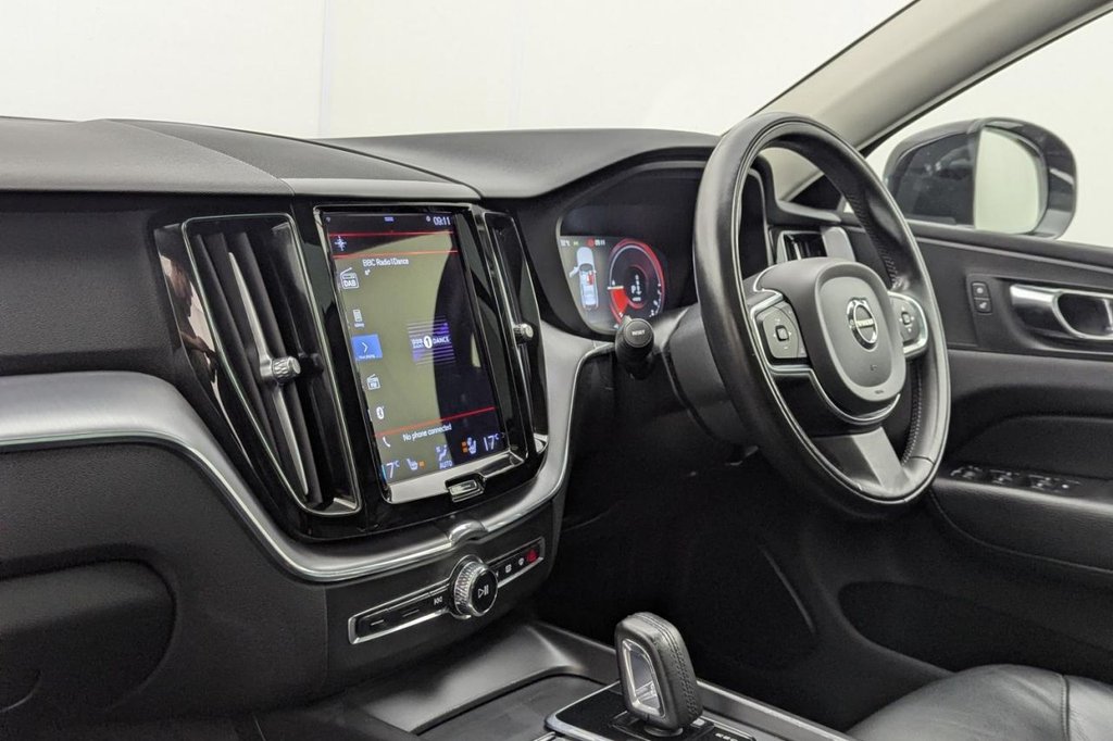 USED 2021 21 VOLVO XC60 2.0h T6 Recharge 11.6kWh Inscription Expression SUV 5dr Petrol Plug-in Hybrid Auto AWD Euro 6 (s/s) (340 ps) 4WD, Pan Roof, Sat Nav