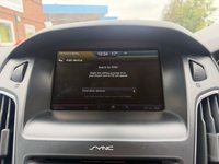 USED 2016 16 FORD FOCUS 1.0T EcoBoost Zetec Hatchback 5dr Petrol Auto Euro 6 (s/s) (125 ps) FULL SERVICE HIST - NAVIGATION