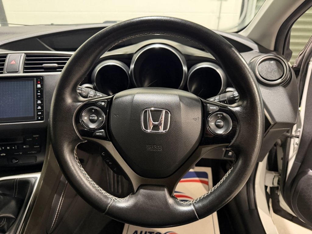 USED 2017 66 HONDA CIVIC 1.4 i-VTEC SE Plus (Navi) Hatchback 5dr Petrol Manual Euro 6 (s/s) (100 ps) 