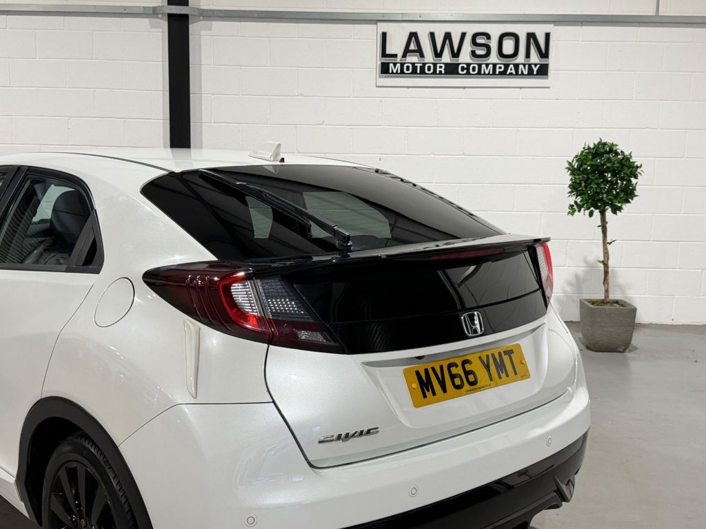 USED 2017 66 HONDA CIVIC 1.4 i-VTEC SE Plus (Navi) Hatchback 5dr Petrol Manual Euro 6 (s/s) (100 ps) 