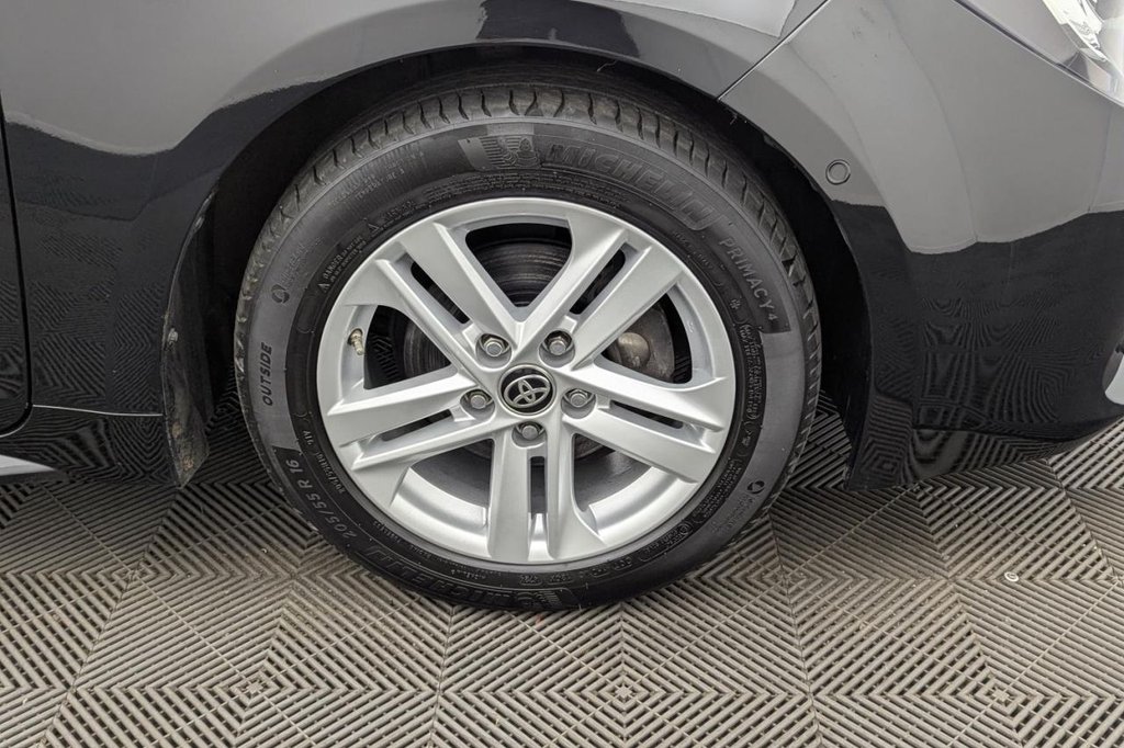 USED 2021 21 TOYOTA COROLLA 1.8 VVT-h GPF Icon Tech Touring Sports 5dr Petrol Hybrid CVT Euro 6 (s/s) (122 ps) Sat Nav, Camera, Park Assist