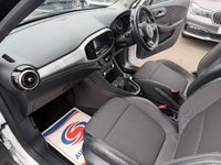 USED 2022 71 MG MG3 1.5 VTi-TECH Exclusive Nav Hatchback 5dr Petrol Manual Euro 6 (s/s) (106 ps) 17000 MILES-SERVICE HISTORY-REVERSE CAMERA-APPLE CAR PLAY-A/C