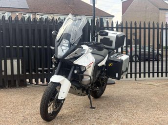 View our KTM 1290 SUPER ADVENTURE