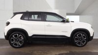 USED 2025 25 JEEP Avenger 54kWh e-Summit SUV 5dr Electric Auto (156 ps)+2 KEYS+1 OWNER FROM NEW+MEDIA+HISTORY+PARK CONTROL WITH CAMERA+DIGITAL DASH+BLUETOOTH+APPS+HEATED SEATS+DAB+18