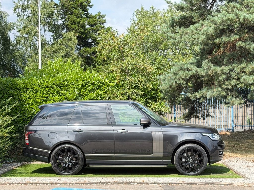 USED 2013 63 LAND ROVER RANGE ROVER 4.4 SD V8 Autobiography SUV 5dr Diesel Auto 4WD Euro 5 (339 ps) FSH, 2KEYS, R/ENTERTAINMENT