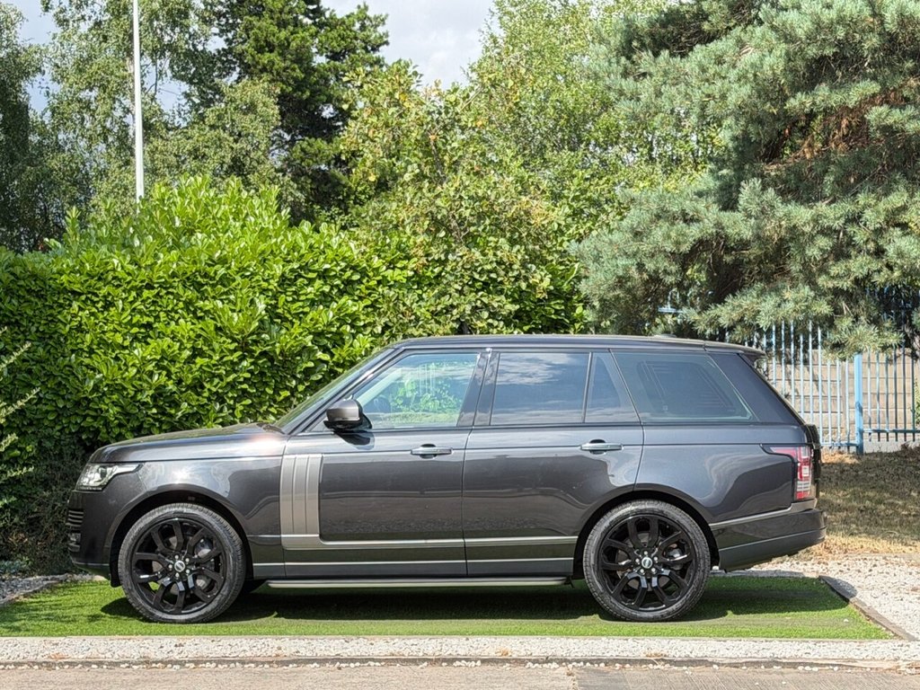 USED 2013 63 LAND ROVER RANGE ROVER 4.4 SD V8 Autobiography SUV 5dr Diesel Auto 4WD Euro 5 (339 ps) FSH, 2KEYS, R/ENTERTAINMENT