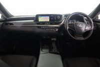 USED 2021 21 LEXUS ES 2.5 300h E-CVT Euro 6 (s/s) 4dr Sunroof, Reverse Camera,