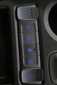 USED 2023 23 HYUNDAI KONA 64kWh Premium SUV 5dr Electric Auto (10.5kW Charger) (204 ps) NEW STOCK
