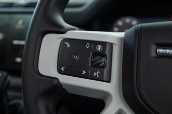 View our LAND ROVER DEFENDER 90