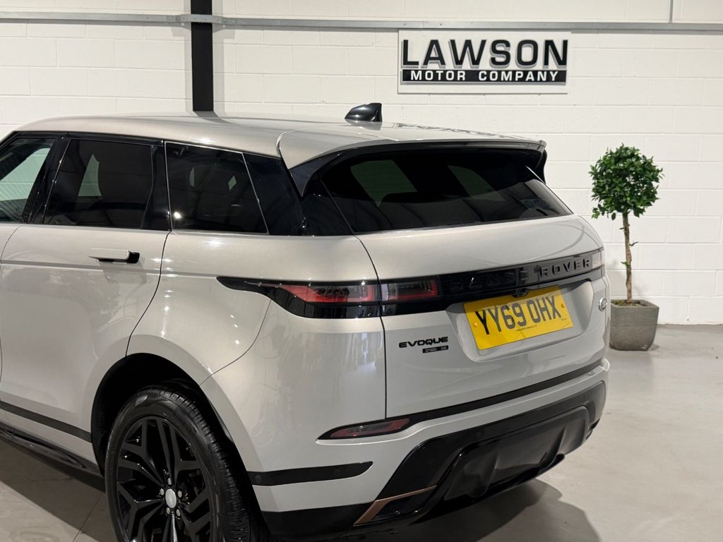USED 2019 69 LAND ROVER RANGE ROVER EVOQUE 2.0 D180 R-Dynamic SE SUV 5dr Diesel Auto 4WD Euro 6 (s/s) (180 ps) 