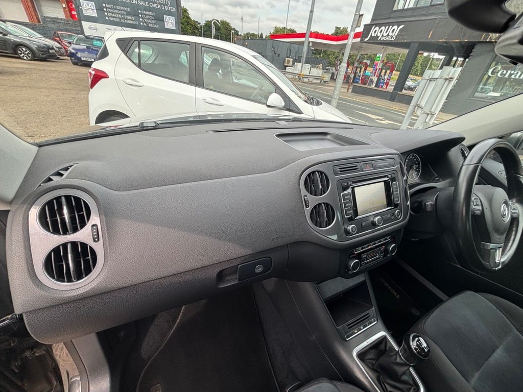 2014 Volkswagen Tiguan — image 35