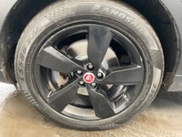 USED 2019 19 JAGUAR E-PACE 2.0 D180 R-Dynamic SE SUV 5dr Diesel Auto AWD Euro 6 (s/s) (180 ps) 