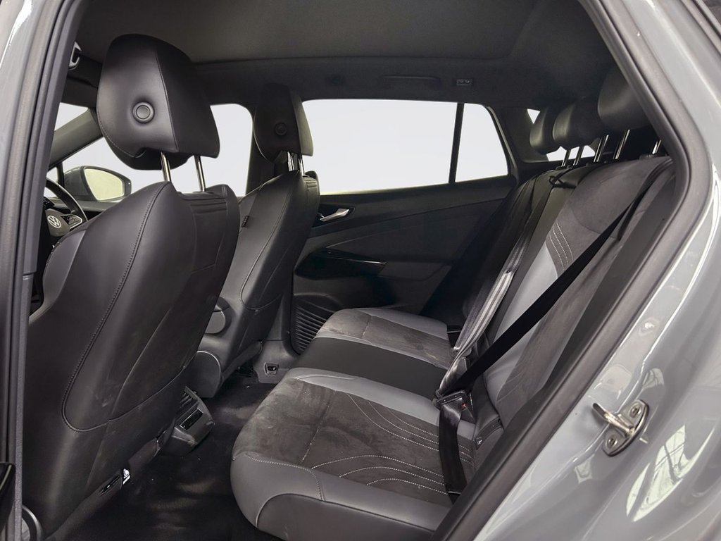 2023 Volkswagen ID.4 — image 9