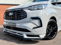 USED 2025 25 FORD TRANSIT CUSTOM 2.5 320 Duratec 11.8kWh LIMITED 6 Seater Combi Van Double Cab 5dr Petrol Plug-in Hybrid Auto L2 H1 Euro 6 (232 ps) ***  NO VAT  *** NO VAT / ONLY 3K MILES / LONG WHEELBASE / 6 SEATER COMBI DAY VAN