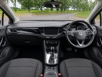 USED 2018 68 VAUXHALL ASTRA 1.6 CDTi BlueInjection SRi Nav Hatchback 5dr Diesel Auto Euro 6 (s/s) (136 ps) 