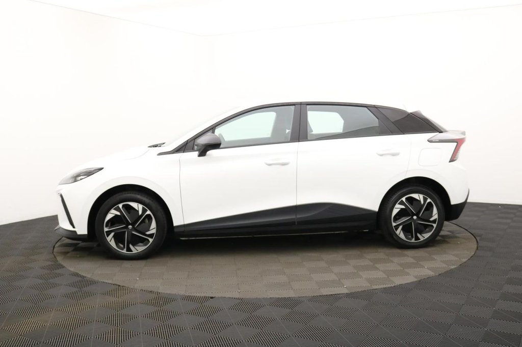 USED 2023 73 MG MG4 51kWh SE Hatchback 5dr Electric Auto (170 ps) Car Play, Keyless Go, Sensors