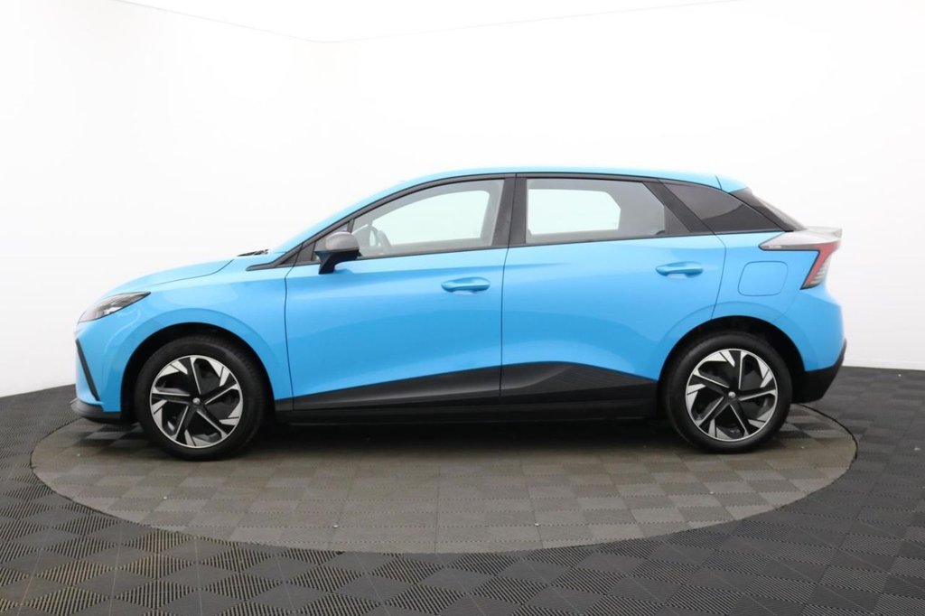 USED 2023 MG MG4 51kWh SE Hatchback 5dr Electric Auto (170 ps) 