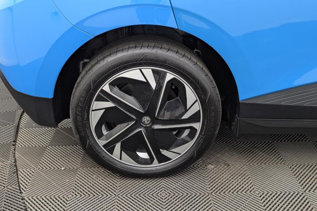 USED 2023 MG MG4 51kWh SE Hatchback 5dr Electric Auto (170 ps) 