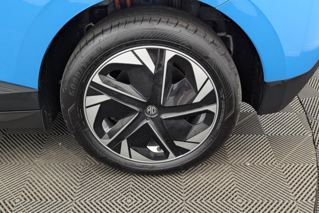 USED 2023 MG MG4 51kWh SE Hatchback 5dr Electric Auto (170 ps) 