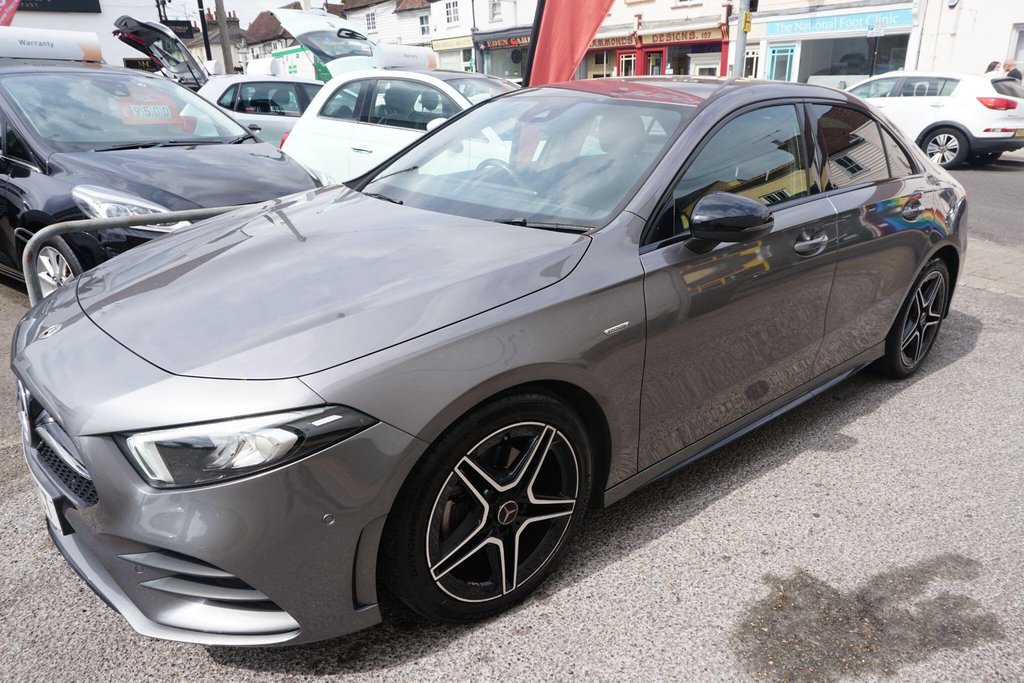 USED 2021 71 MERCEDES-BENZ A CLASS 1.3 A180 AMG Line Edition (Executive) 7G-DCT Euro 6 (s/s) 4dr AUTOMATIC